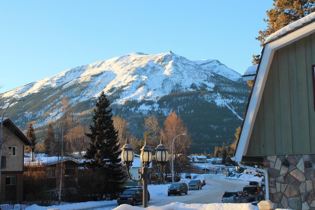 Celtic Haven Hotel Jasper National Park Buitenkant foto